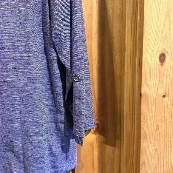 Christopher & Banks Three quarter length top - Picture 5 of 9